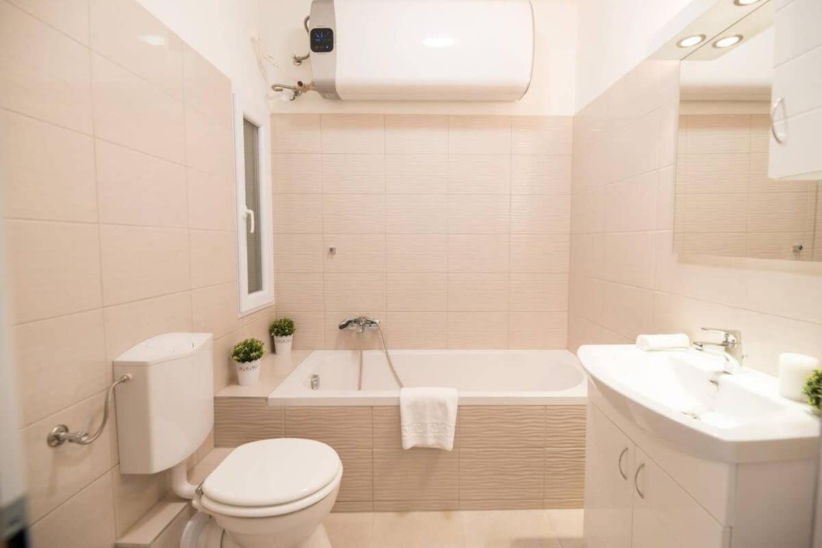 Trendy Central Apartment At Castle بودابست المظهر الخارجي الصورة
